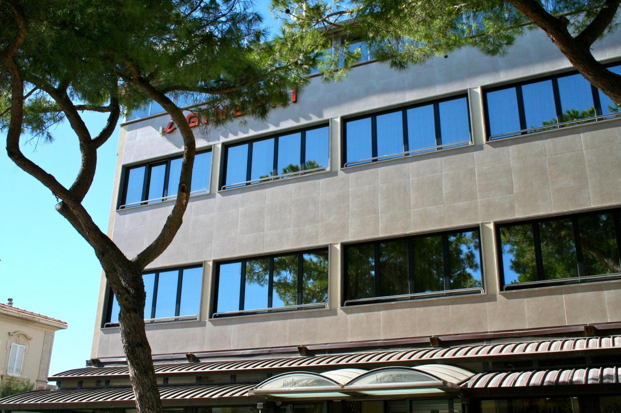 Hotel I Ginepri Марина-ди- Кастаньето Экстерьер фото