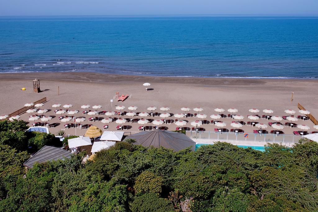 Hotel I Ginepri Марина-ди- Кастаньето Экстерьер фото